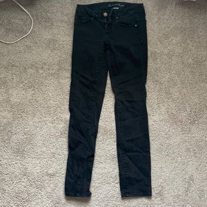 AE black demin jean. Size 6